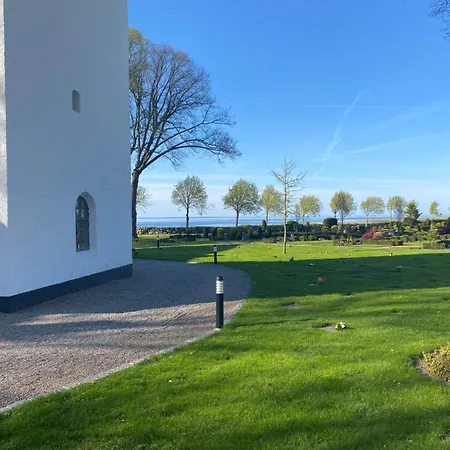 Small And Cozy Lägenhet Bogense